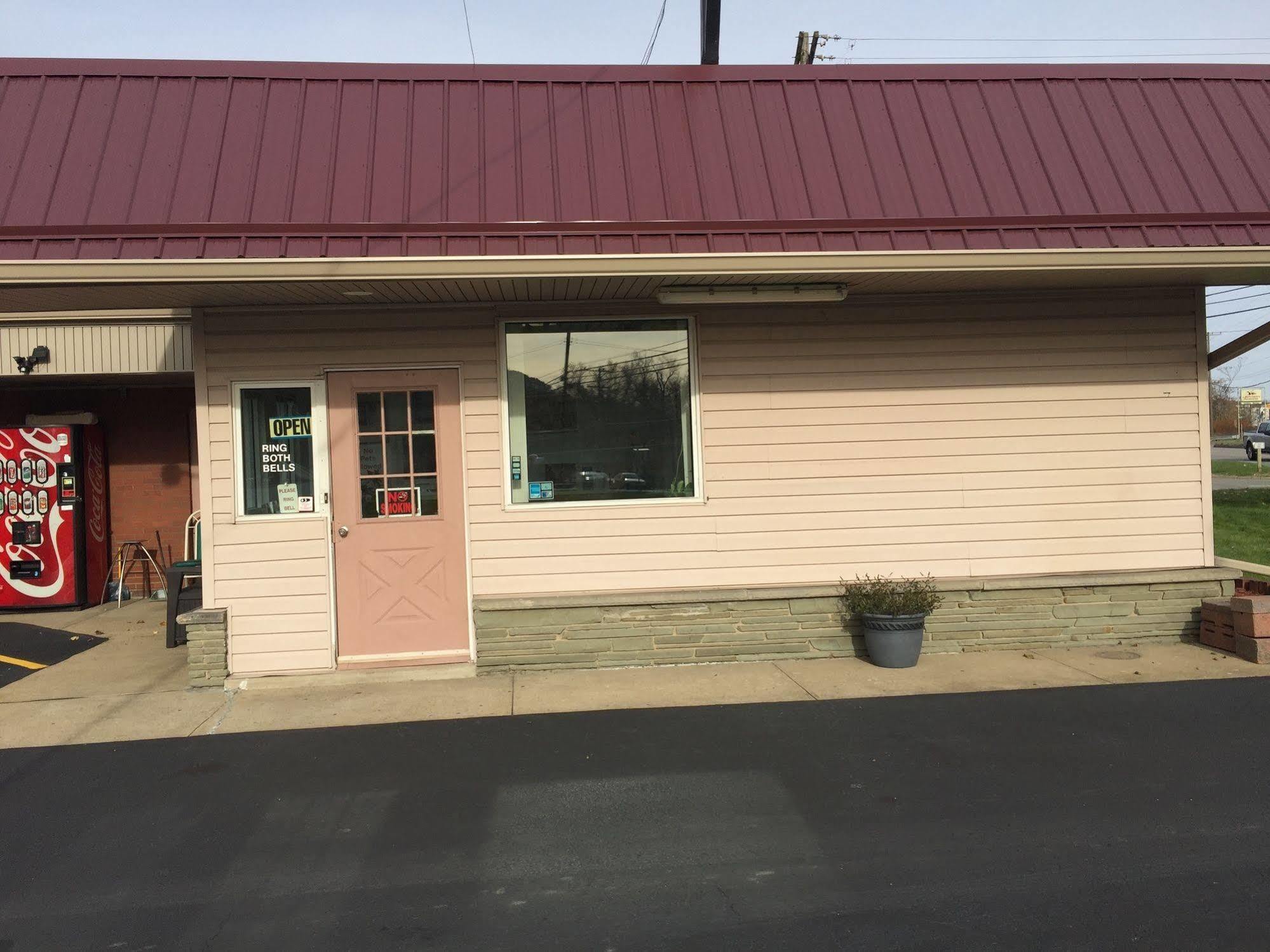 Valley Motel Pittsburgh Harmarville Exterior foto